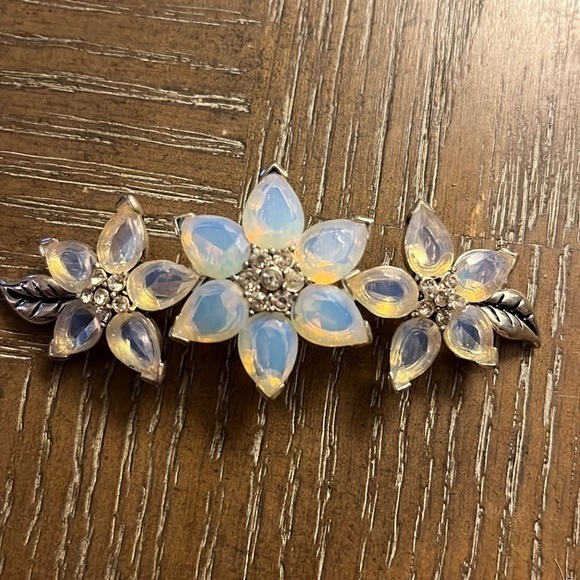 Vintage Monet Lucite & Rhinestones Pin‎ Brooch - Picture 1 of 5